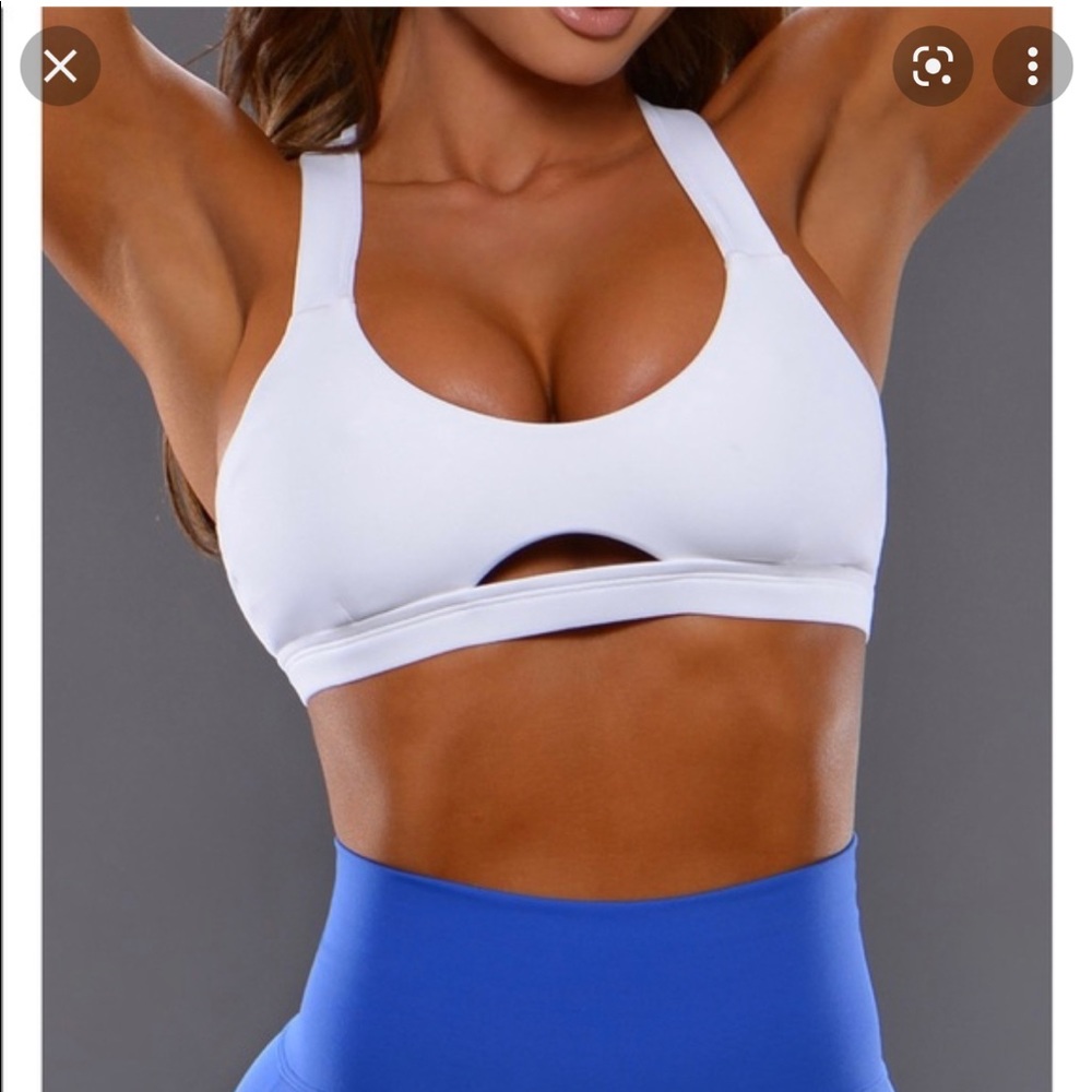 Bombshell sportswear white glow sportsbra In a large